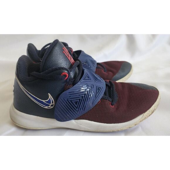 NIKE KYRIE FLYTRAP III YOUTH‎ SIZE 5Y BLUE RED BASKETBALL WOMENS SIZE 6.5 - Picture 1 of 8